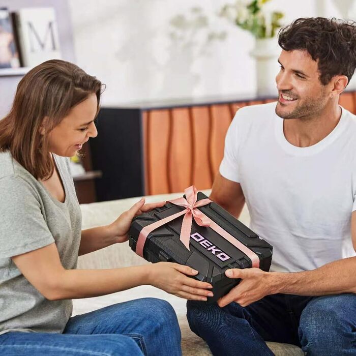 Набір інструментів DEKO 126 предметів в кейсі: професійний набір для дому, офісу та саду, рожевий