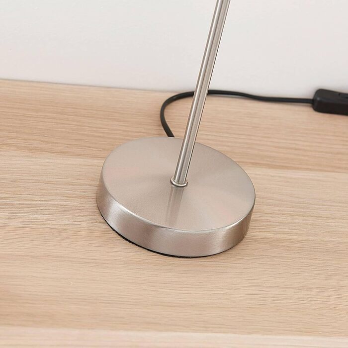 Настільна лампа Lindby з абажуром з тканини, біла. Ідеально для спальні, цоколь E27, 60W.