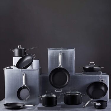 Набір каструль Le Creuset 3 шт. з антипригарним покриттям, діаметр 16, 24, 26 см, для всіх типів плит (в т.ч. індукційних), антрацит/срібло