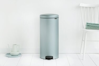 30-літрова педаль для сміття Silent Mint Metallic NewIcon Brabantia