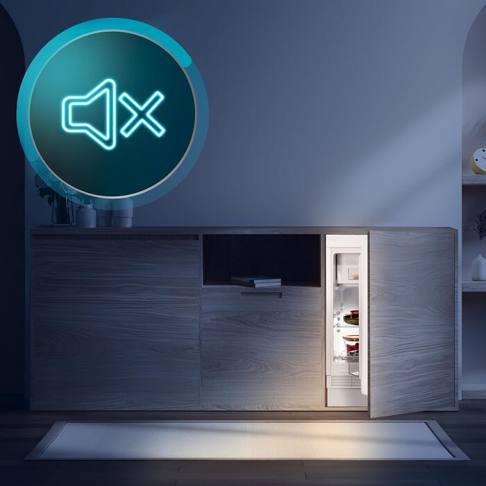 Міні-холодильник Cecotec Bolero CoolMarket TT 107: 121 л, вбудований, чорний, регулювання температури, відсік для овочів, морозильна камера