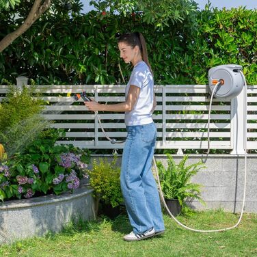 Спіральний шланг для саду Giraffe Tools Wandmontierte Schlauchbox з автоматичним намотуванням, 2м + 20м, 7 насадок, поворотний на 180°