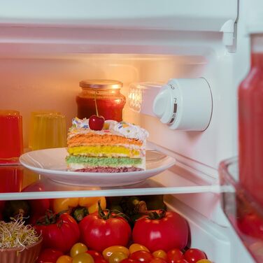 Міні-холодильник Cecotec Bolero CoolMarket TT Origin 45: зелений, 110 л, 1 дверцята, ретро-дизайн