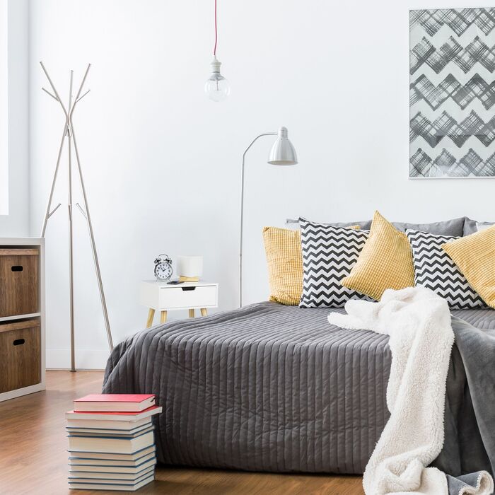 Приліжкова тумбочка Relaxdays біла з шухлядою