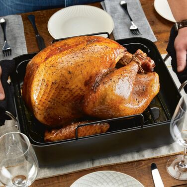 Сковорода-гриль KitchenAid з виливом, квадратна, 29 см, з антипригарним покриттям, чорна