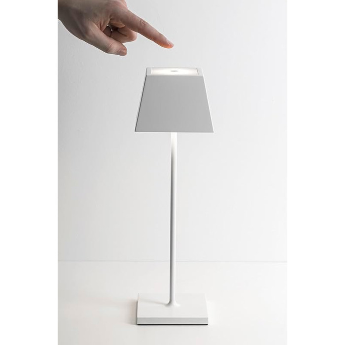 LED-лампа настільна ROSSINI ILLUMINAZIONE Siesta з USB, сенсорне управління, диммування, IP54, для внутрішнього та зовнішнього використання, 37 см, 2.2 Вт, тепле світло 2700K, 200 lm, 9 годин роботи (Чорний)