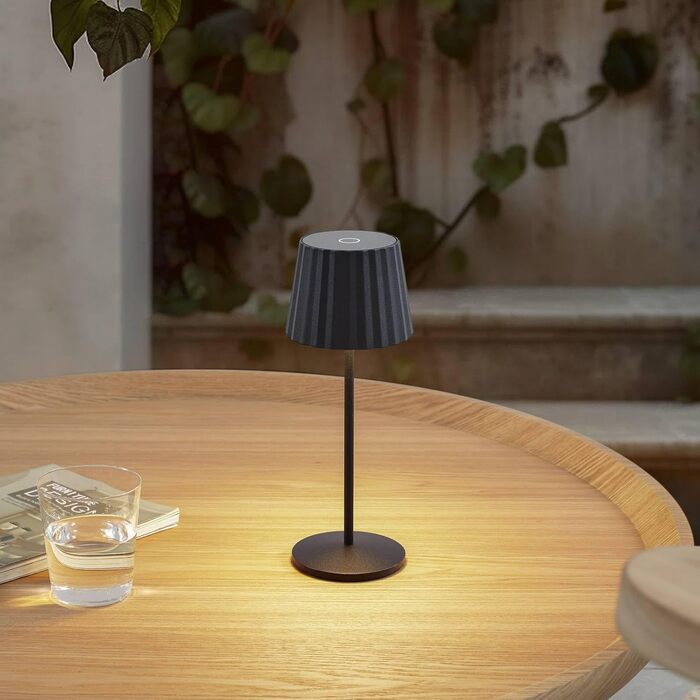 LED акумуляторна настільна лампа Lindby з димером та сенсорним керуванням, портативна, IP54, для дому та саду (чорна)