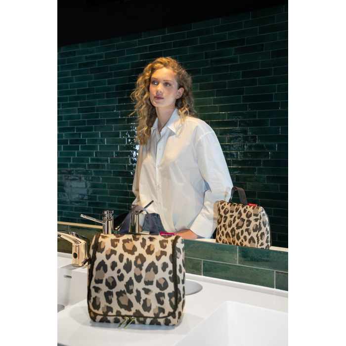 Сумка-органайзер Reisenthel Toiletbag Leo Macchiato Single з гачком, водонепроникний матеріал