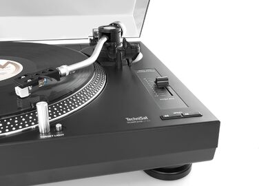 Програвач вінілу TechniSat TECHNIPLAYER LP 200 з USB, автоматичний, 33/45 об/хв, алюмінієвий диск, цифровізація, чорний, прямий привід