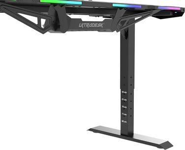 Ігровий стіл ULTRADESK Force , регульований по висоті, подушка XXL, 2 кабельні розетки, поличка для подовжувачів, світлодіодне RGB-підсвічування, сталева рама, сірий, 166x70 см