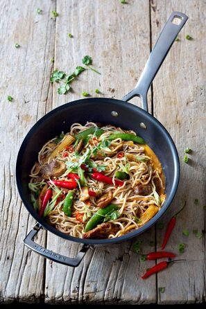 Сковорода LE CREUSET з антипригарним покриттям, діаметр 30 см, для всіх типів плит (включно з індукцією), антрацит/срібло