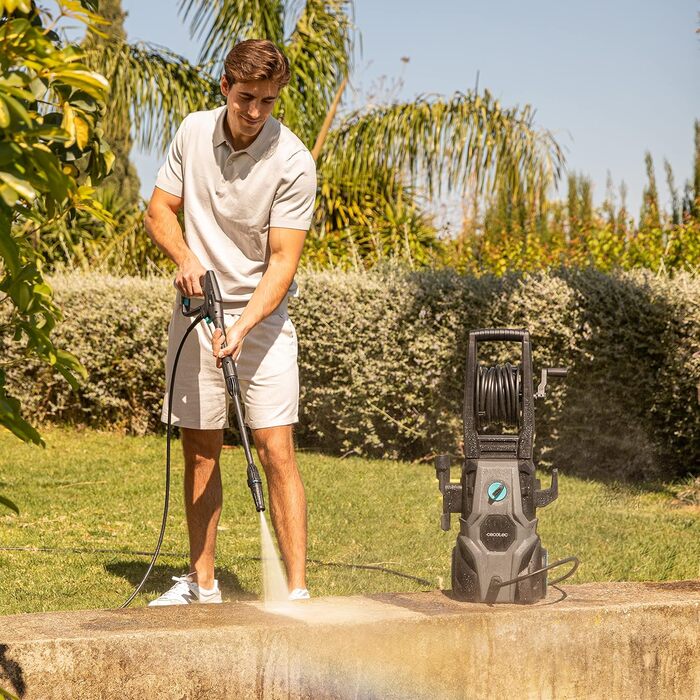 Мийка високого тиску Cecotec HydroBoost 2400 AdvanceCleany 180 бар, 2000 Вт, алюмінієва помпа, 480 л/год, для дому, саду та авто + 2 насадки, флакон для мила