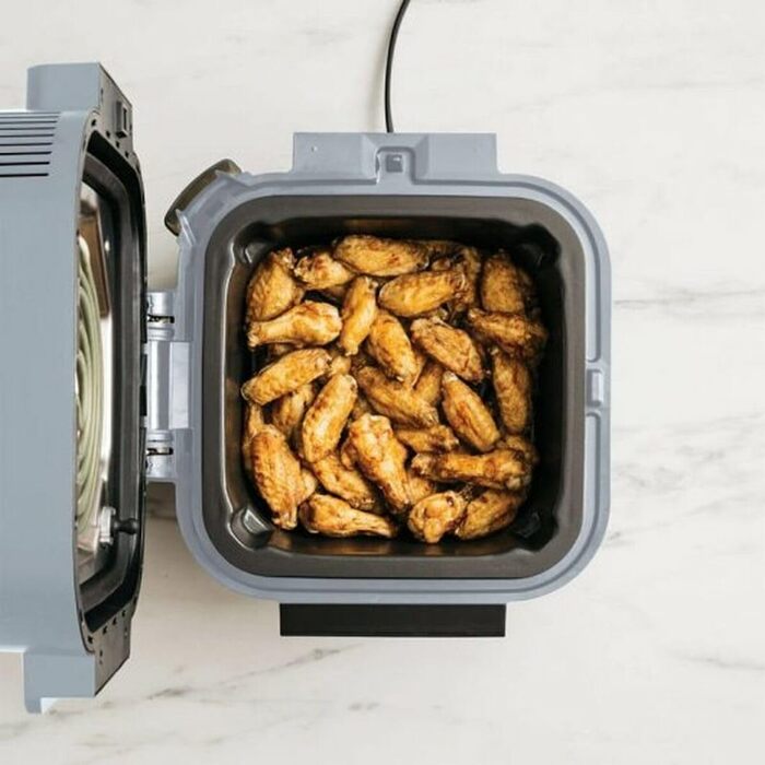 Мультиварка Ninja Speedi 10-в-1 з фритюрницею, 5.7л, ON400UK, сірий колір морської солі. Готує: смаження, запікання, тушкування, приготування на пару, гриль, тушене м'ясо, швидкі страви.