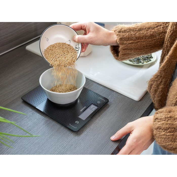 Кухонні ваги Soehnle Page Comfort Mosaic, цифрові, з великою платформою, до 10 кг, точність 1 г, з функцією тарування
