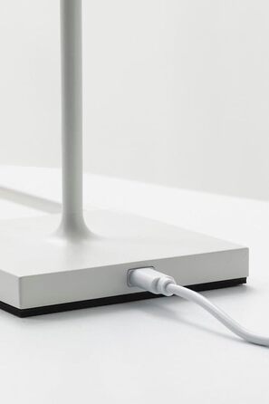 LED-лампа настільна ROSSINI ILLUMINAZIONE Siesta з USB, сенсорне управління, диммування, IP54, для внутрішнього та зовнішнього використання, 37 см, 2.2 Вт, тепле світло 2700K, 200 lm, 9 годин роботи (Чорний)