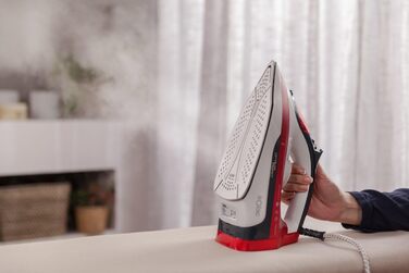 Праска з парою Solac Solution PV2490: 3000W, 200г/хв, керамічна підошва, антинакип, самоочищення, 290мл