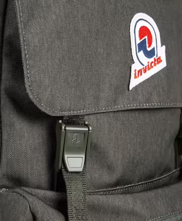 Рюкзак Invicta JOLLY SOLID S, універсальний міський Daypack, для офісу, навчання, спорту та подорожей, італійський дизайн, чорний Redwood 40