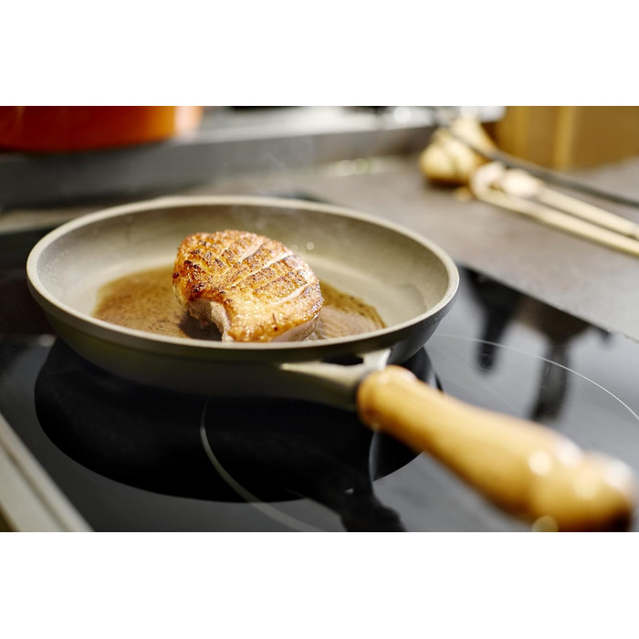 Сковорода Berndes Bonanza 24 см з індукційним дном, високим бортиком та 3-шаровим антипригарним покриттям, міцний алюмінієвий литок, чорна (24 см)