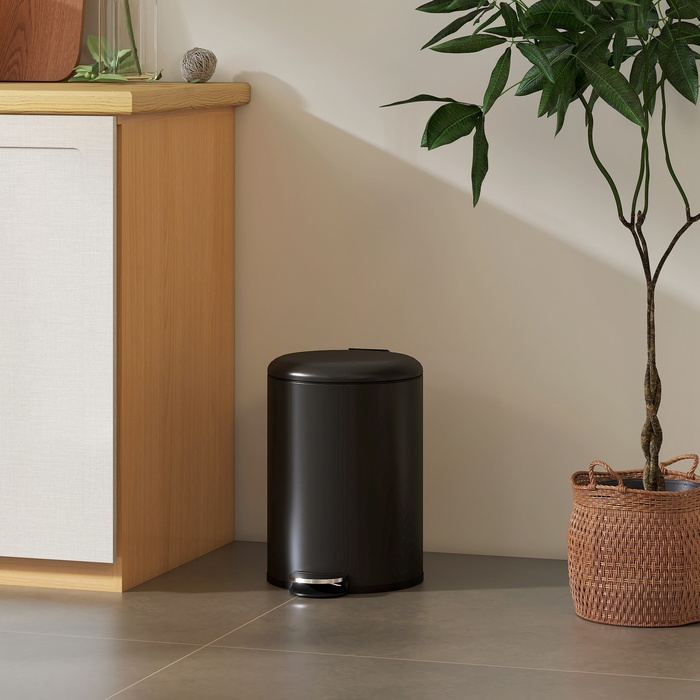 20-літровий кухонний смітник із нержавіючої сталі з антибактеріальним покриттям, стійкий до відбитків пальців, з м'яким закриттям кришки, педаллю для відкривання та знімним відром, чорного кольору