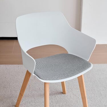 Набір з 4 кухонних стільців GrandCA HOME з масивних дерев'яних ніжок, м'яке сидіння, зелений колір