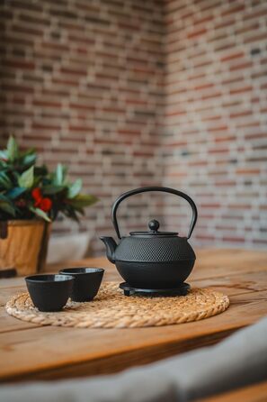 Підставка під гаряче з чавуну Bredemeijer Jang, чорна, діаметр 13 см