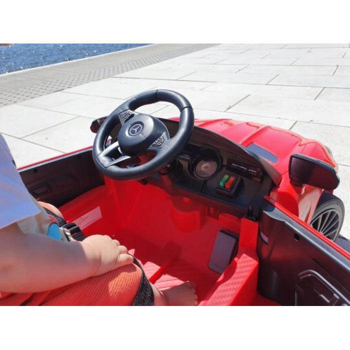 Дитячий електромобіль Mercedes AMG GTR зі шкіряним салоном, EVA