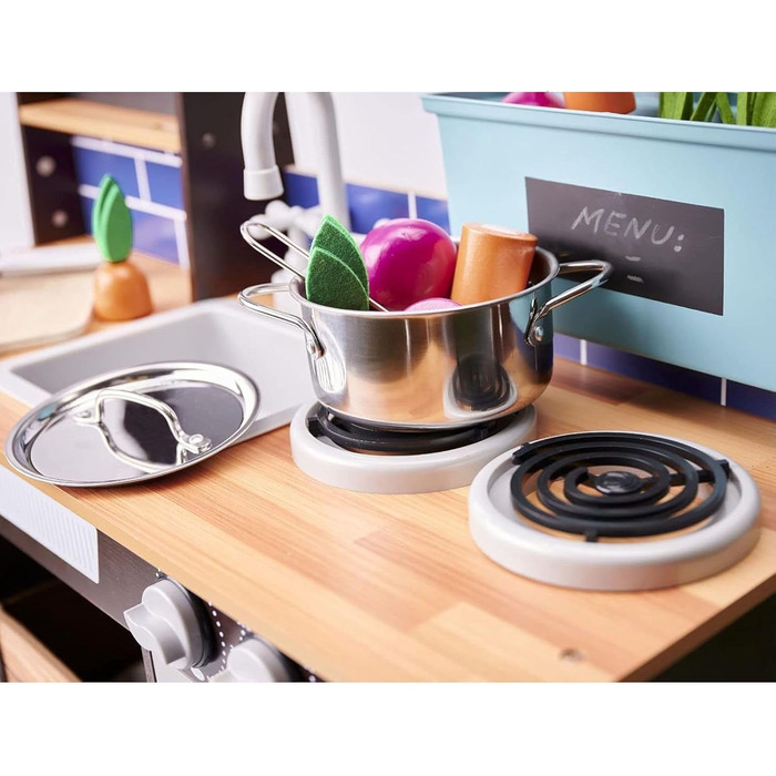 Дерев'яна дитяча кухня з раковиною, духовкою та витяжкою, модель 1