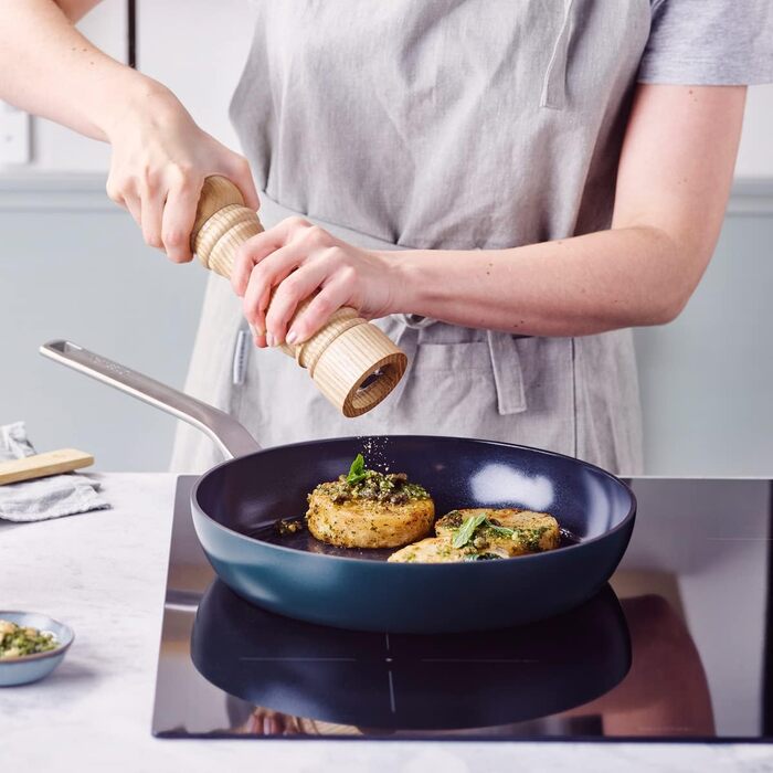 GreenPan Evolution сковорода (28 см), керамічне антипригарне покриття, індукційна, для посудомийної машини, жаростійка, колір: Tannengrün