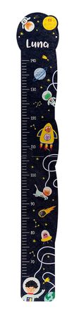 Іменна дитяча дерев'яна мірка Космос з берези з бажаним ім'ям, дитяча мірка на космічну тематику з планетами, космонавтами і тваринами в ракеті, розміром приблизно 15 х 100 см.