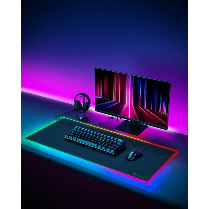 Ігрова мишка Pad Black Shark XXL 1200 x 600 мм - великий килимок для миші з водовідштовхувальним покриттям та антиковзною основою. Аксесуар для геймінгу Manta P4 (RGB)