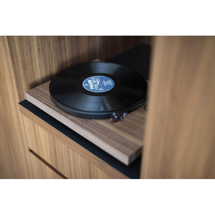 Програвач вінілу Pro-Ject Debut Carbon EVO з карбоновим тонармом, електронним перемиканням швидкостей та картриджем Ortofon 2M Red, натуральний горіх