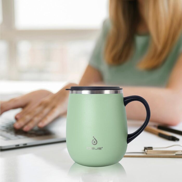 Кружка для кави та чаю Ideus 470 мл з нержавіючої сталі, подвійні стінки, ізольована, з неслизьким ручним тримачем та кришкою-модулем, великий об'єм, колір: трав'яний зелений