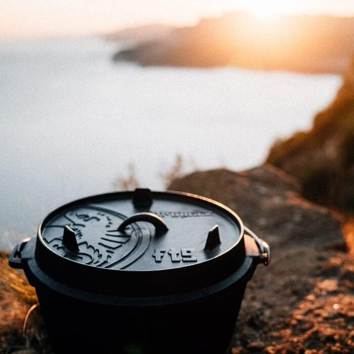 Чавунний казанок Petromax Feuertopf - Dutch Oven для готування та випікання на відкритому вогні