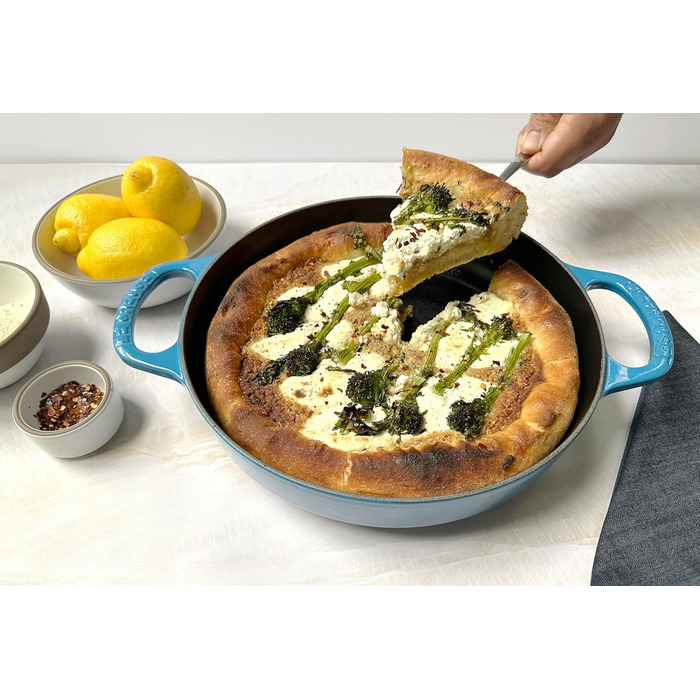 Сковорода Le Creuset Signature з чавуну, 27.9 см, колір 'Flame 11'