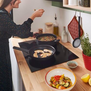 Вок Lagostina Rigenera Green з антипригарним покриттям з 100% переробленого алюмінію, Ø 28 см, для індукційних плит та духовки, з індикатором температури Thermosignal, стійкий до подряпин, ергономічна ручка