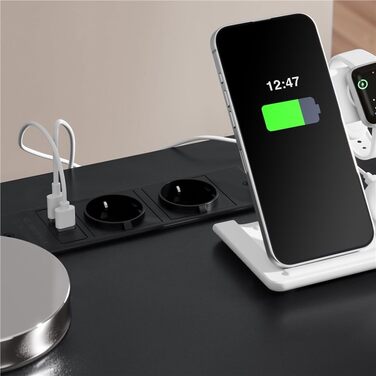 Нічний столик Yaheetech з 3 висувними ящиками, 2 розетками AC та 2 USB-портами, чорний колір. Підходить для спальні/вітальні.