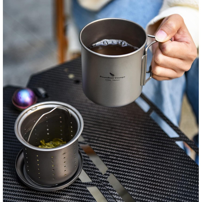 iBasingo чашка Titan 420мл з ситечком для чаю та кришкою. Легка туристична чашка з фільтром, для кемпінгу, подорожей, пікніків. Модель Ti3054D