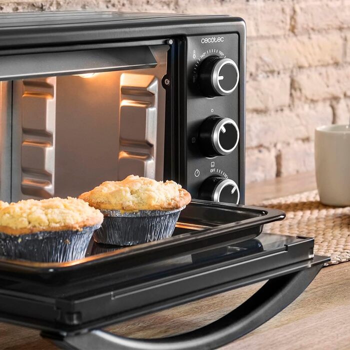 Електрична піч Cecotec Bake&Toast 2300 Black, 23 л, 1500 Вт, до 230°C, 3 режими (гриль, під-нагрів, комбінований), скляна дверцята, таймер 60 хв, піддон для крихт. Чорний колір
