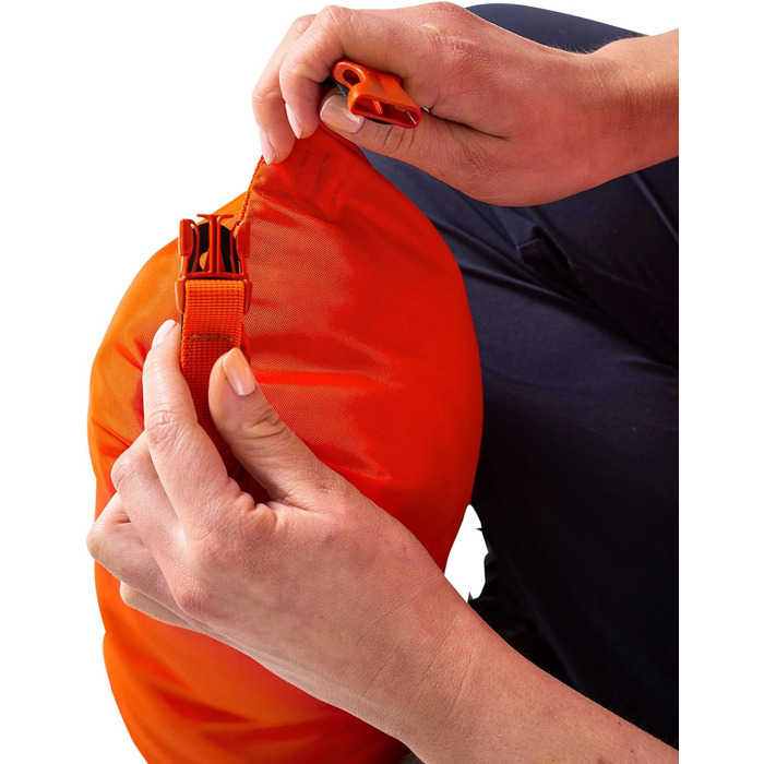 Сухий мішок Tatonka (4 л / 10 л / 18 л / 30 л / 80 л) - водонепроникний гермомішок із застібкою та пряжкою - Виготовлений з переробленого поліестеру (4 літри, Red Orange)