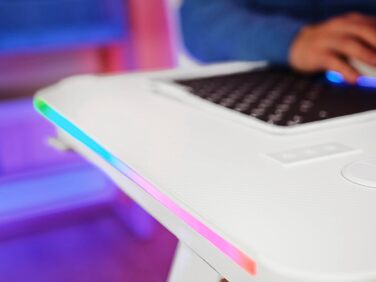 Ігровий стіл Trust Gaming GXT 709W Luminus RGB з підсвічуванням LED, 10 режимів, USB, білий, з тримачем для навушників та напоїв, 120 x 60 см