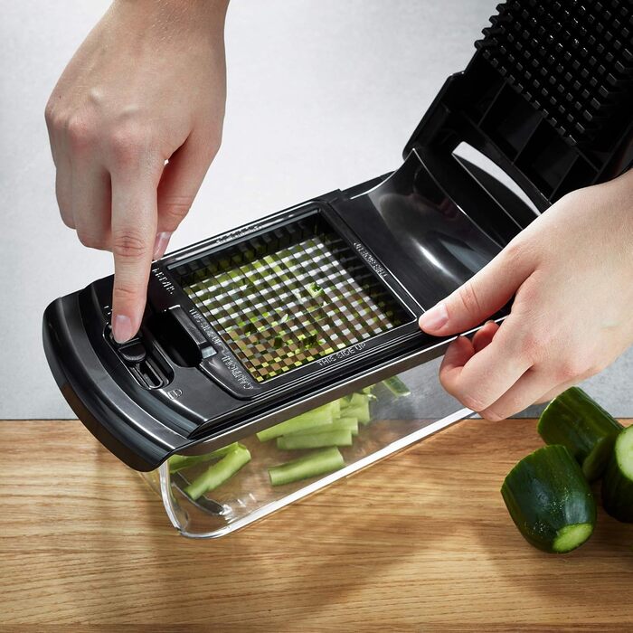 GEFU Треппо - багатофункціональний кухонний нарізчик для овочів, фруктів, сиру та салату (чорний)