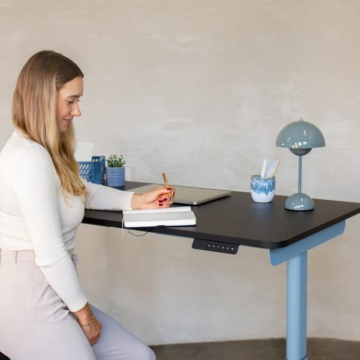 Ерготопія Десктопія Вone – Регульований стіл, електричний, з подвійним мотором, TÜV-сертифікований, 7 років гарантії, пастельно-блакитний