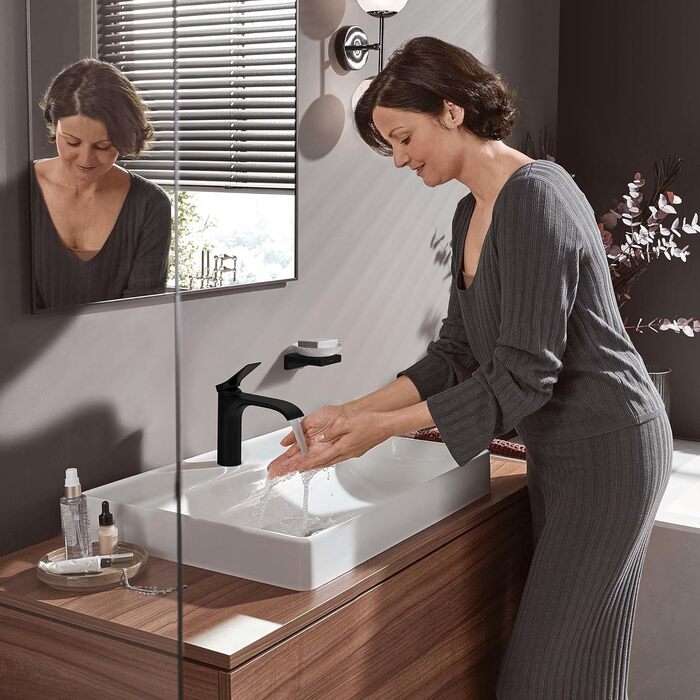Змішувач для ванної кімнати Hansgrohe Vivenis з витягнутим виливом 110 мм (матовий чорний), економія води (EcoSmart), з поплавковим зливом