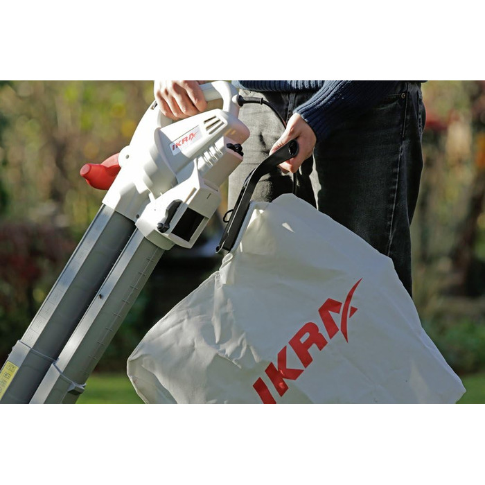 IKRA 74204030 Електричний 3-в-1: пилосос для листя, повітродувка, подрібнювач листя IBV 2800 E, об'єм контейнера 45л, швидкість повітря 275 км/год, 2800 Вт, 230 В, сірий/червоний/чорний