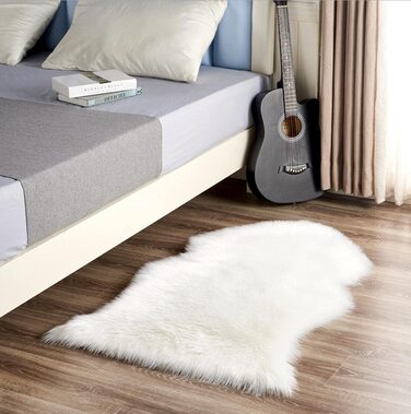 Килимок з штучного хутра ягняти KYRD, килимок з штучного хутра з овчини, килимок для ліжка зі штучної вовни, килимок для дивана (білий, 75 x 120 см)