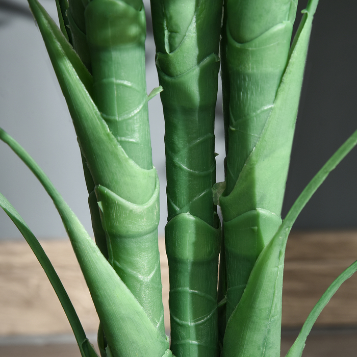 Штучна пальма 125 см: велика декоративна рослина з 18 пальмовими листями у горщику, ідеально підходить для вітальні або балкону.