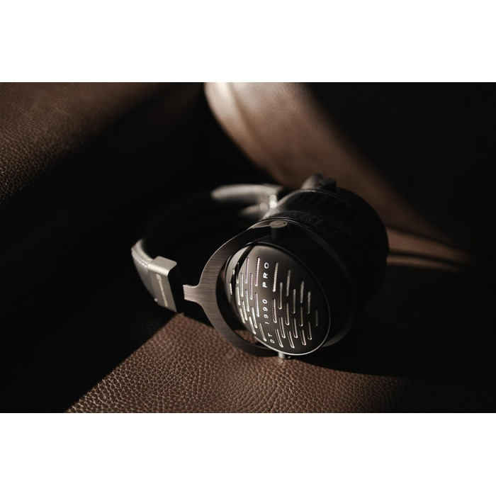 Накладні навушники beyerdynamic DT 1990 PRO, відкриті, чорні, роз'ємний одинарний кабель