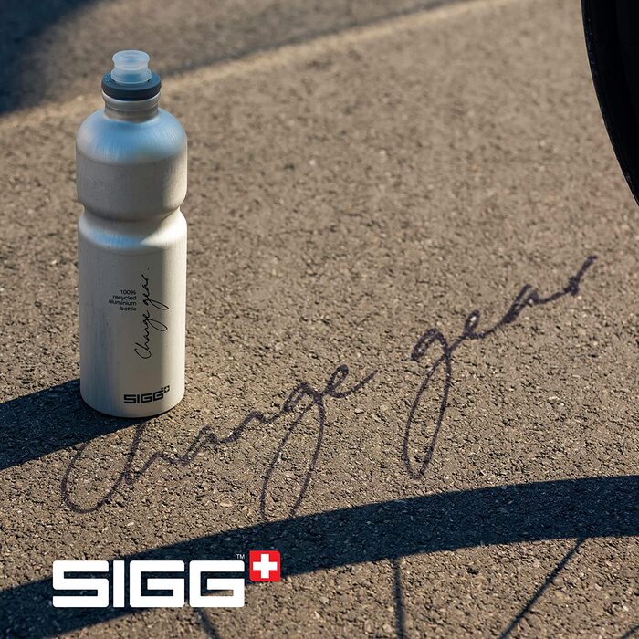 Алюмінієва велосипедна пляшка для пиття SIGG-Move MyPlanet-сертифікована на нейтральний рівень викидів вуглецю-Легка, що не містить бісфенолу А-проведена в Швейцарії-0,75 л