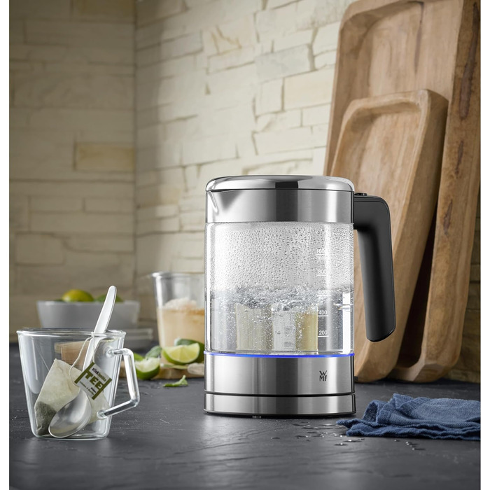 Електричний чайник WMF Küchenminis зі скла, 1 літр, бездротовий, з індикатором рівня води, фільтром від накипу та автовимкненням, 1900 Вт