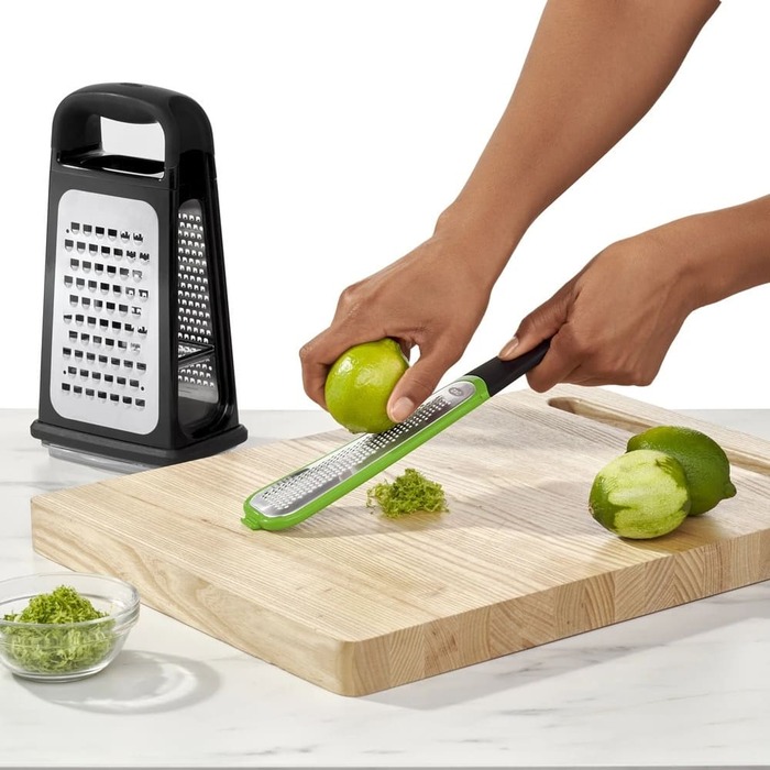 Тертка з контейнером та знімною насадкою для цедри OXO Graters And Slicers (11231700), Чорний